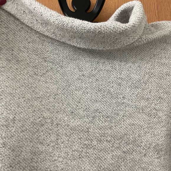 J. Crew Mercantile size Medium. Soft cotton sweater w small, loose turtleneck - Picture 5 of 7